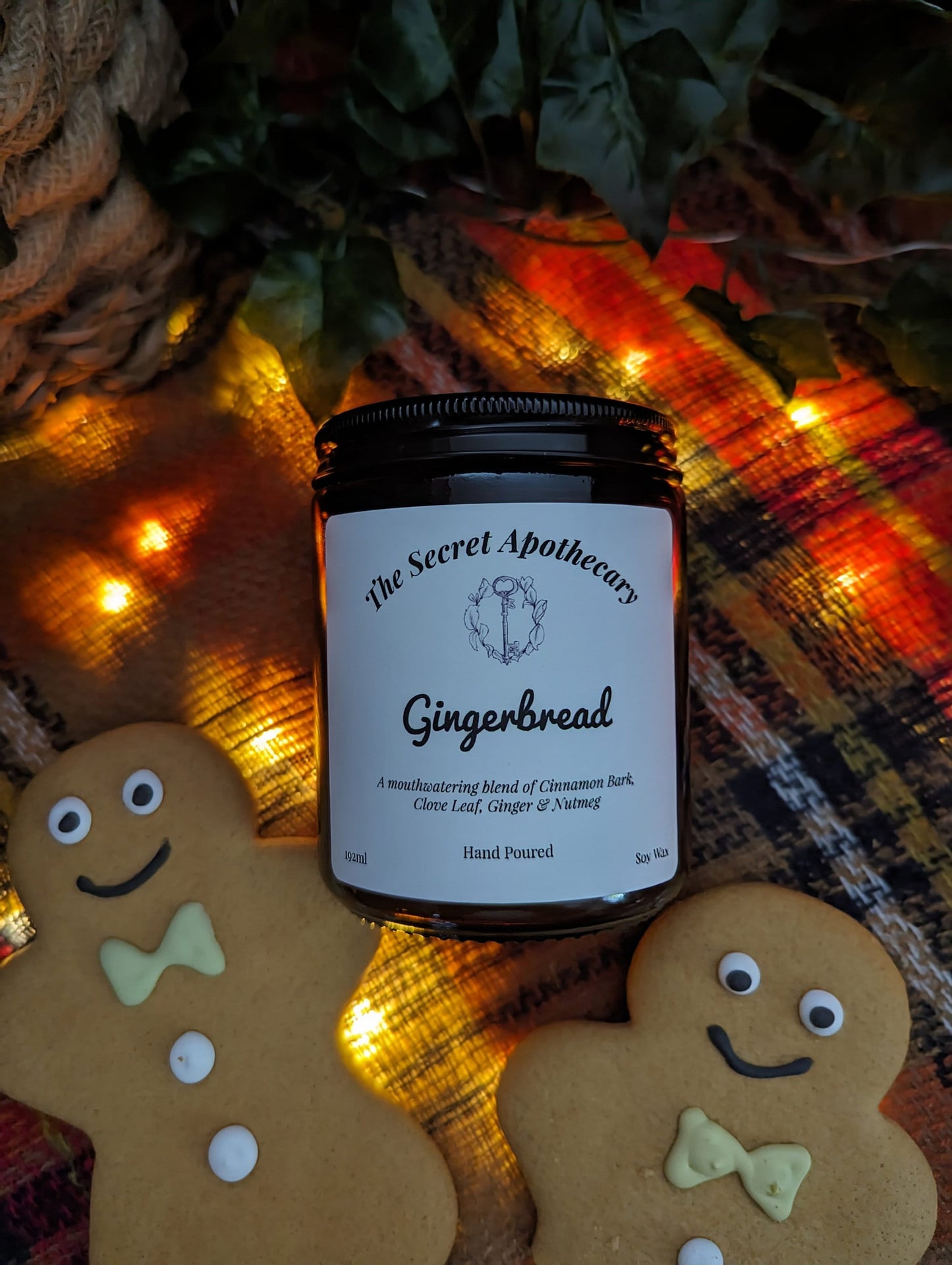 Gingerbread Luxury Scented Candle - 100% organic soy wax candle with premium essential oils in amber glass jar. Eco friendly.
