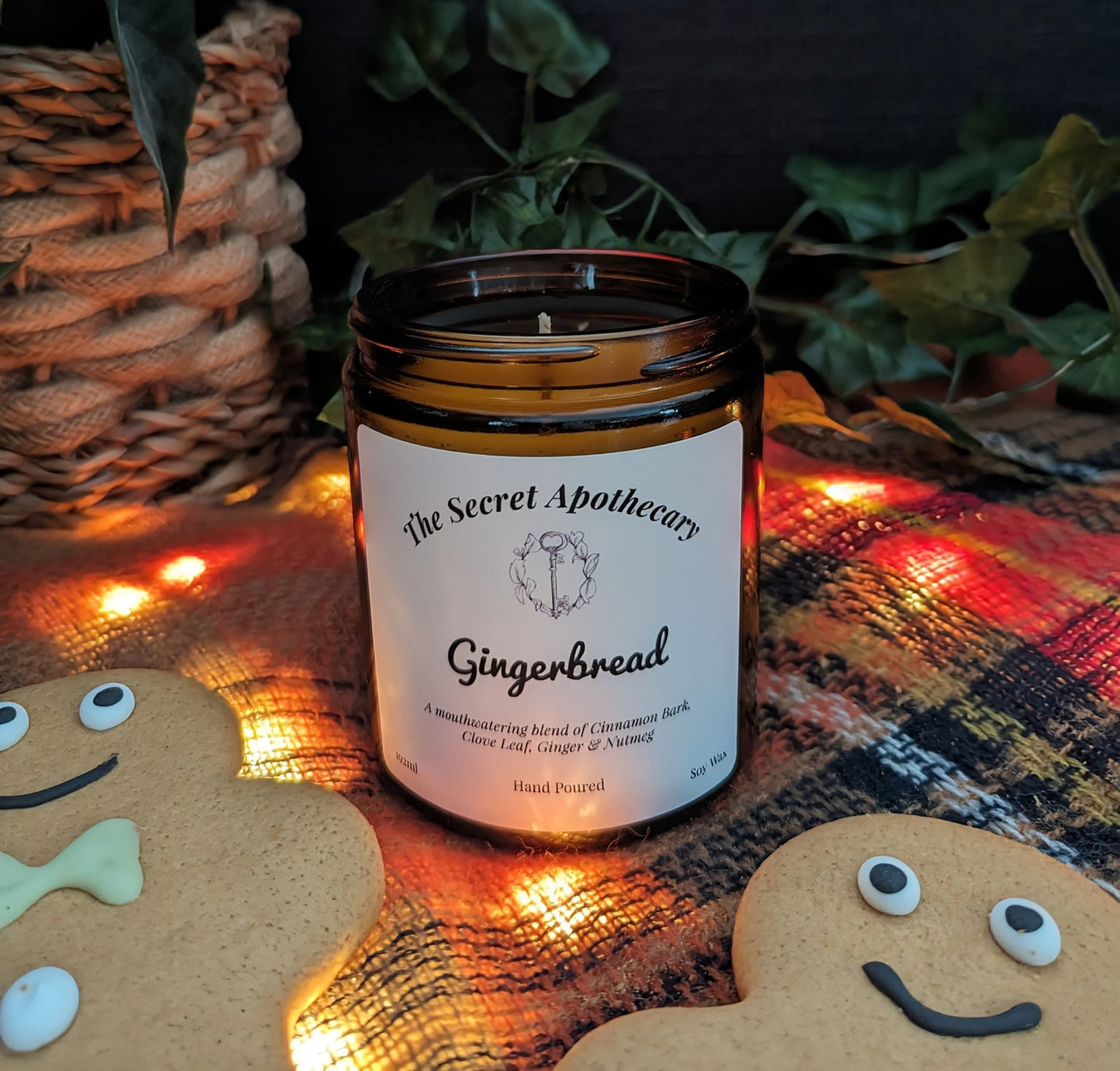 Gingerbread Luxury Scented Candle - 100% organic soy wax candle with premium essential oils in amber glass jar. Eco friendly.