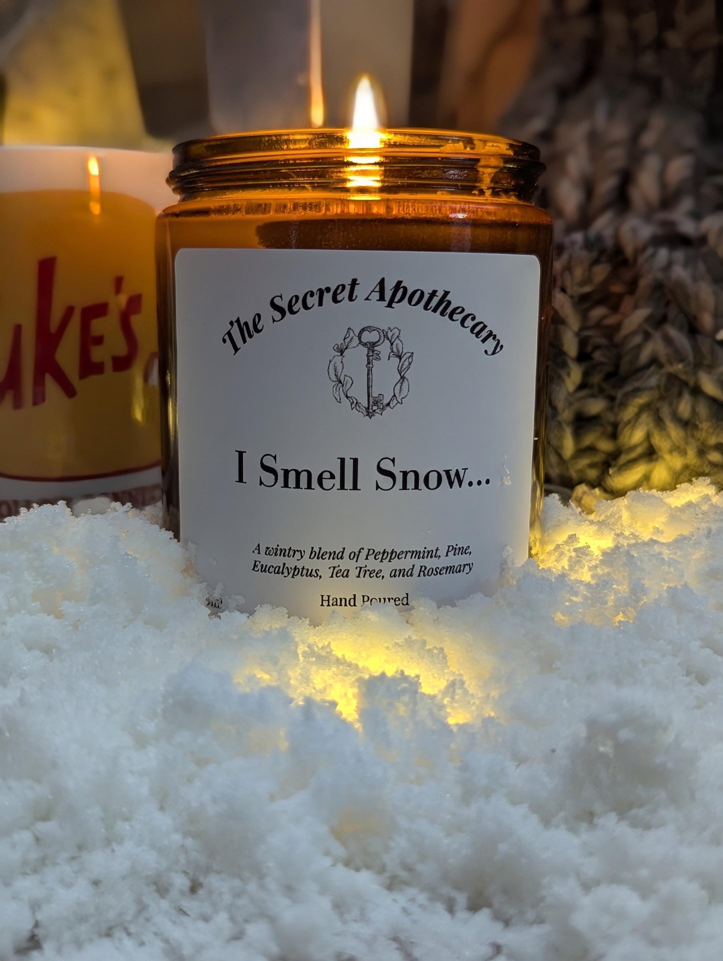 I Smell Snow... Luxury Scented Candle - 100% Organic Soy Wax With Premium Essential Oils in Amber Glass Jar. Gilmore Girls.