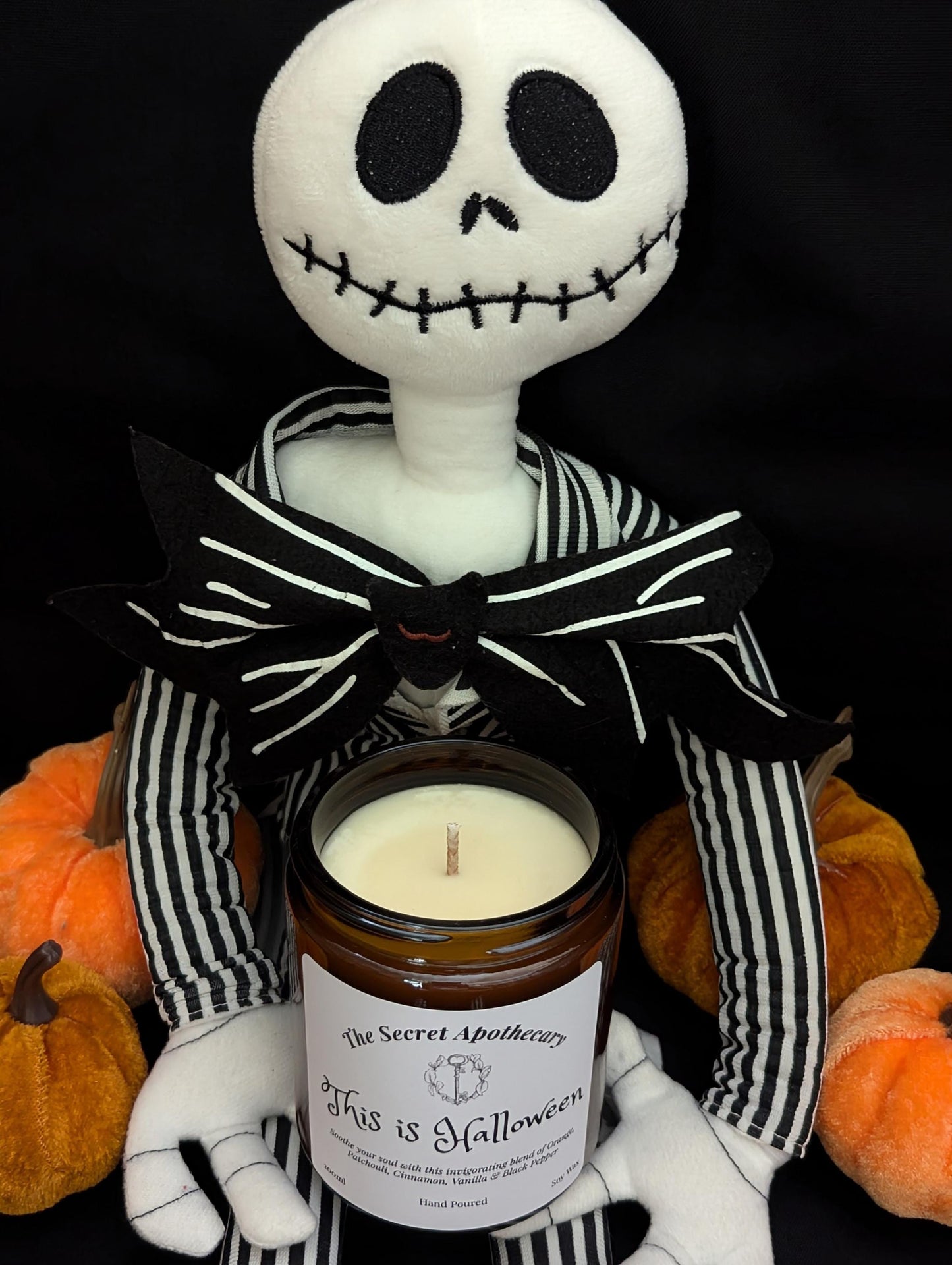 This is Halloween Luxury Scented Candle - 100% organic soy wax with premium essential oils in amber glass jar. Nightmare Before Christmas.