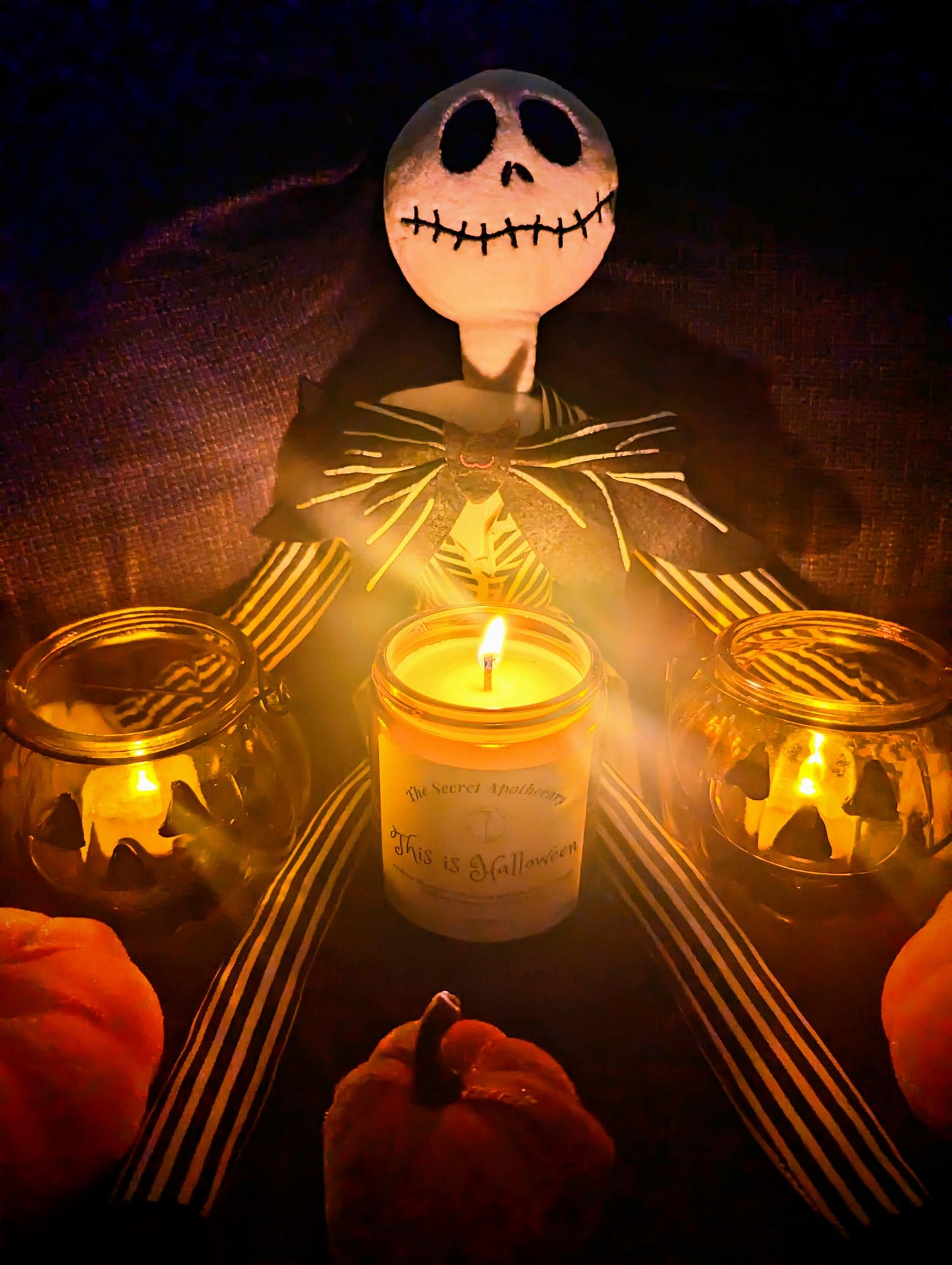 This is Halloween Luxury Scented Candle - 100% organic soy wax with premium essential oils in amber glass jar. Nightmare Before Christmas.