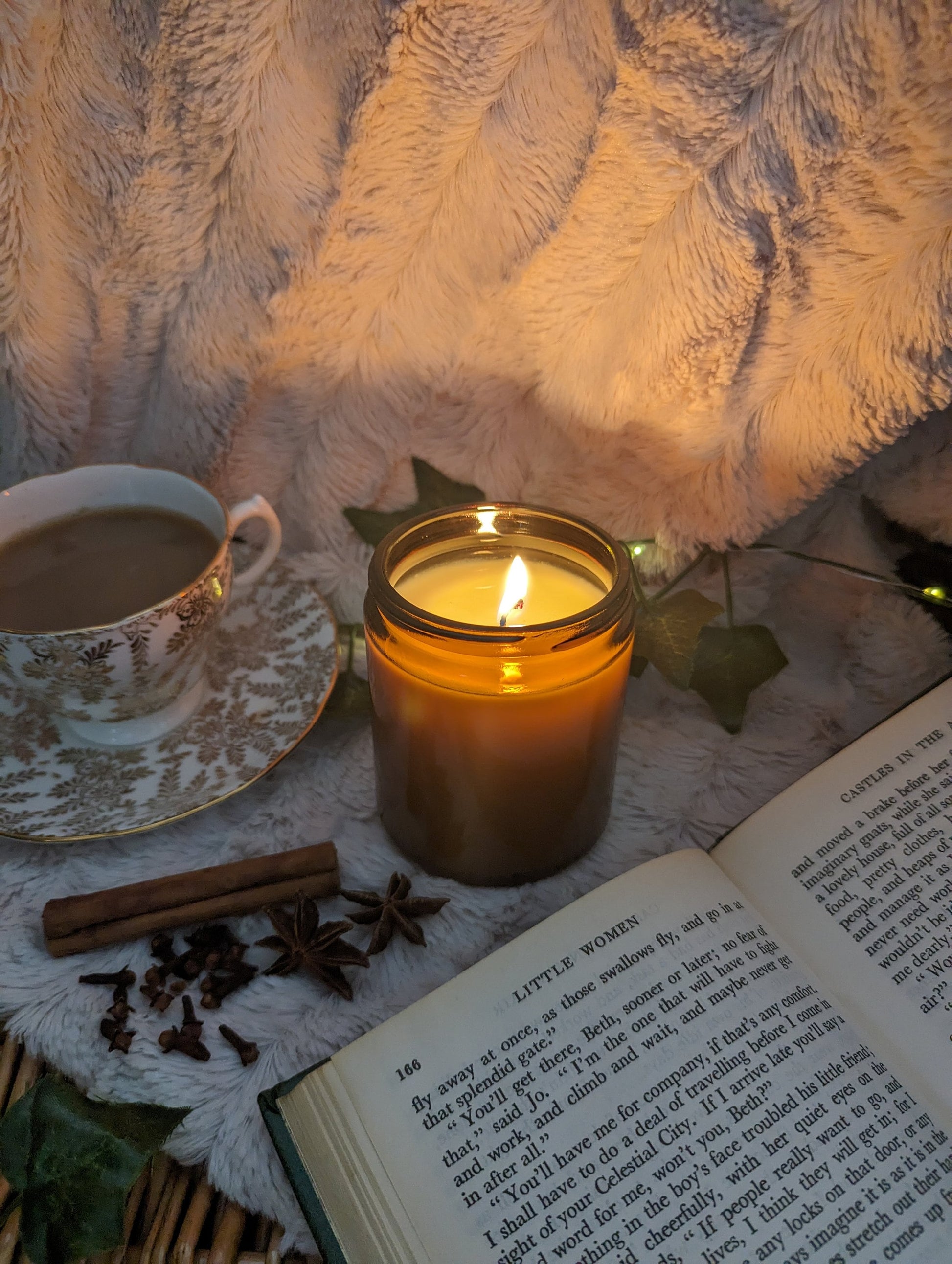 Chai Spice Luxury Scented Candle - 100% organic soy wax candle with premium essential oils in amber glass jar. Eco friendly.