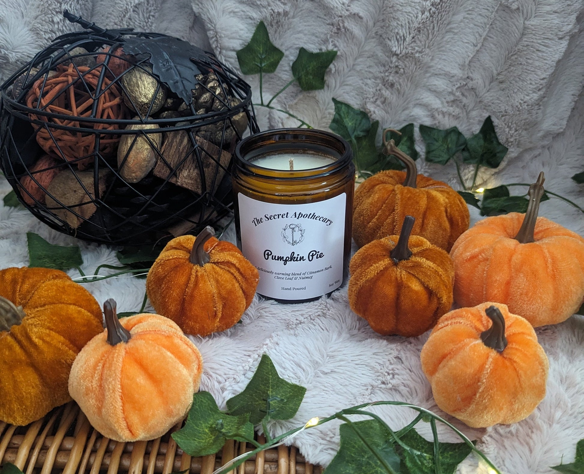 Pumpkin Pie Luxury Scented Candle - 100% organic soy wax candle with premium essential oils in amber glass jar. Eco friendly.