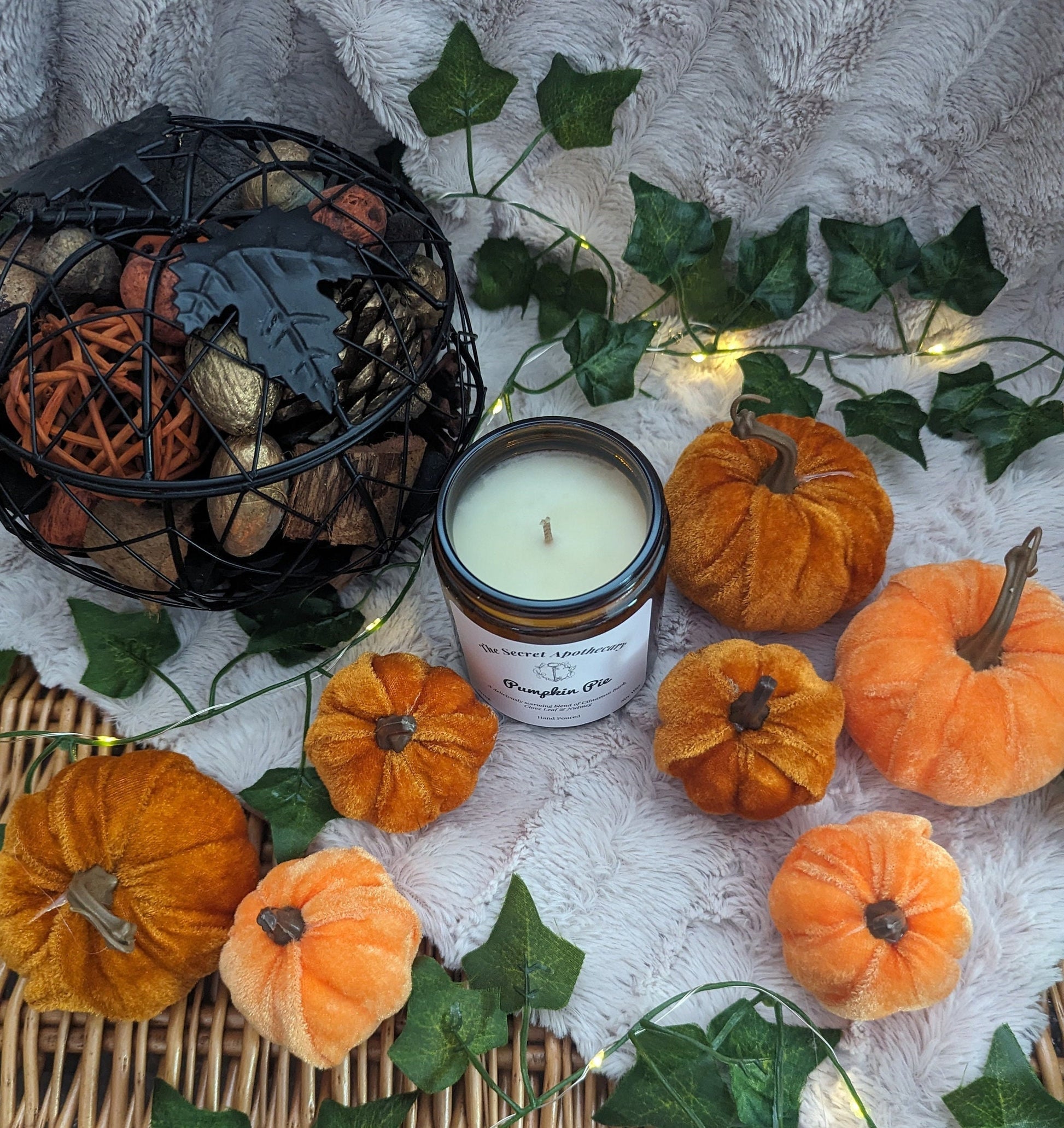 Pumpkin Pie Luxury Scented Candle - 100% organic soy wax candle with premium essential oils in amber glass jar. Eco friendly.