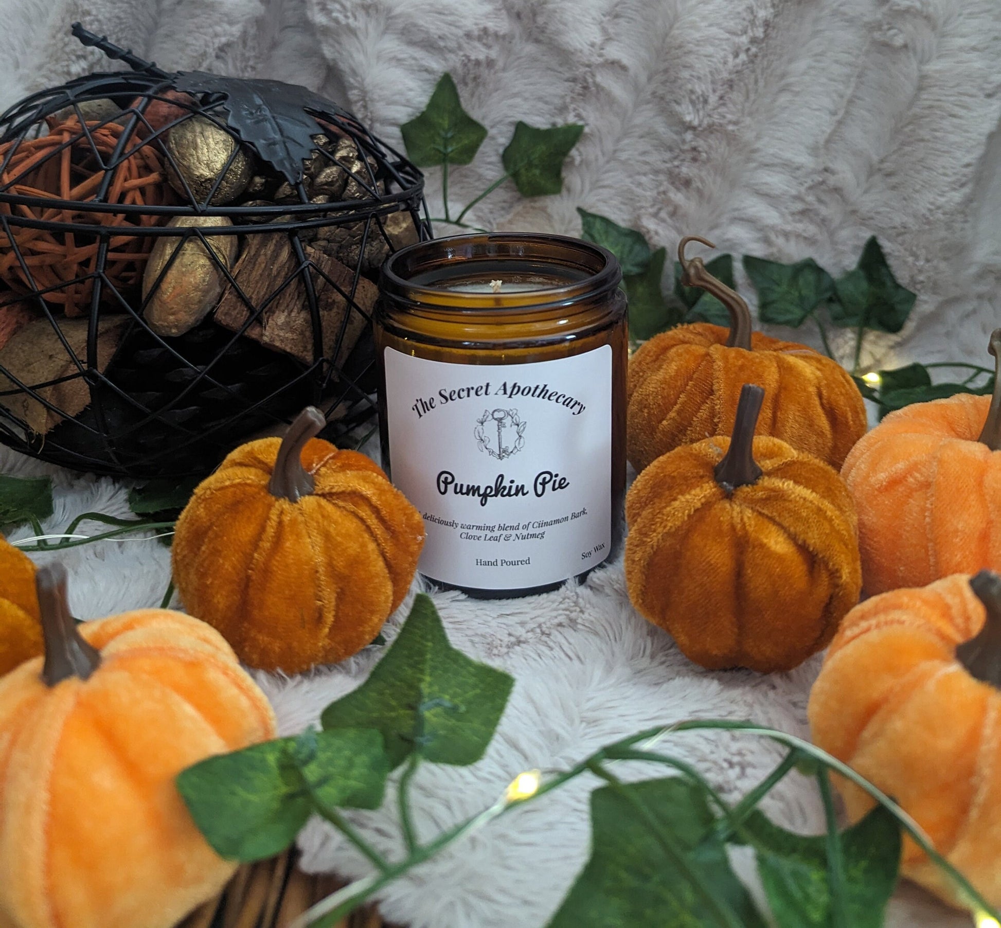 Pumpkin Pie Luxury Scented Candle - 100% organic soy wax candle with premium essential oils in amber glass jar. Eco friendly.