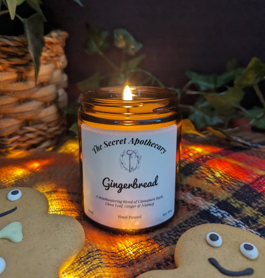 Gingerbread Luxury Scented Candle - 100% organic soy wax candle with premium essential oils in amber glass jar. Eco friendly.