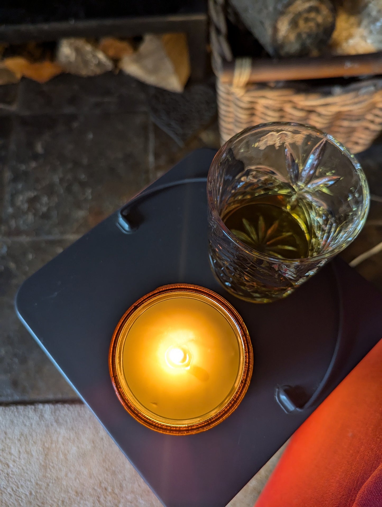 Gentleman's Club Luxury Scented Candle - 100% organic soy wax candle with premium essential oils in amber glass jar. Eco friendly.