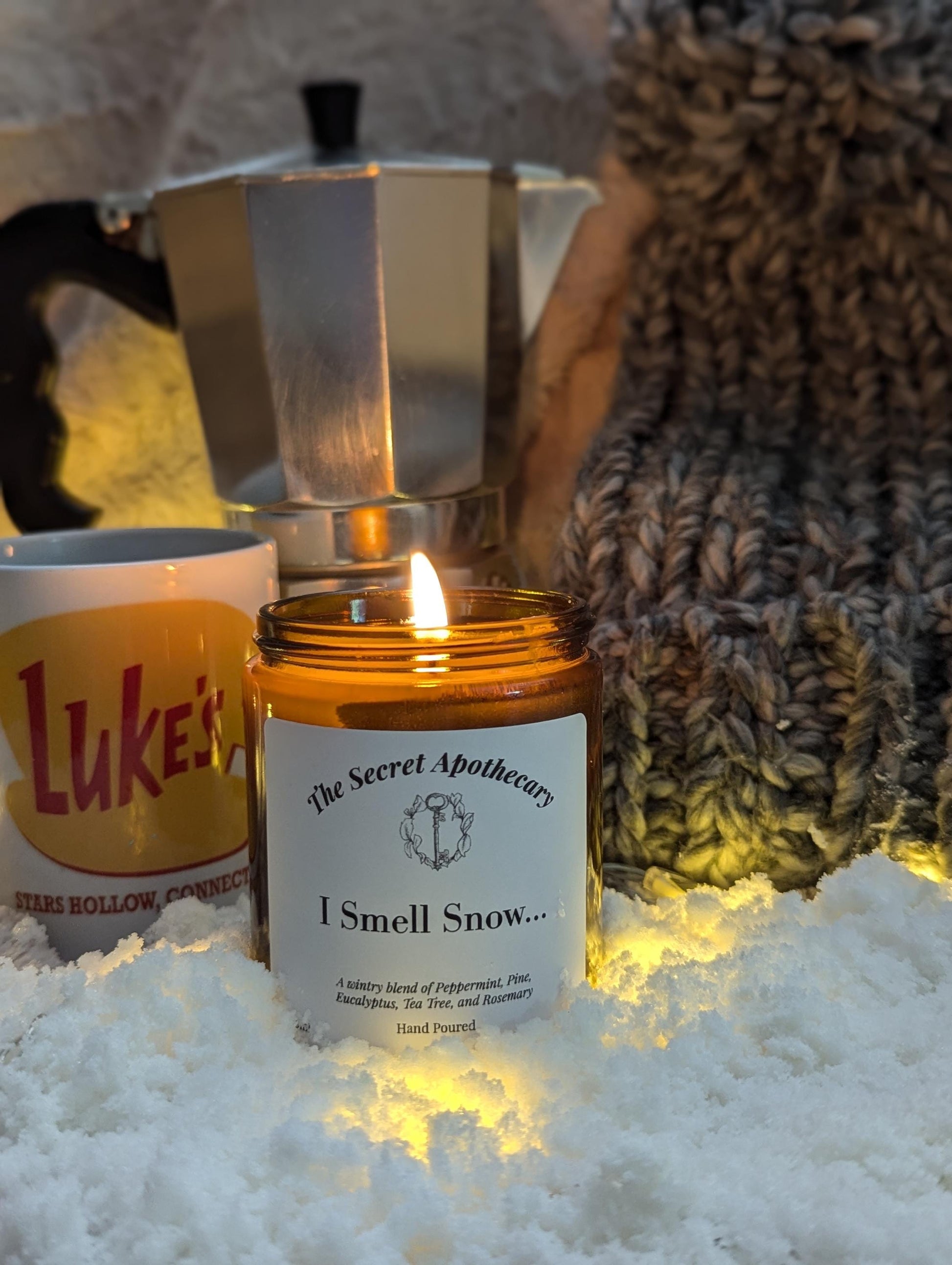 I Smell Snow... Luxury Scented Candle - 100% Organic Soy Wax With Premium Essential Oils in Amber Glass Jar. Gilmore Girls.
