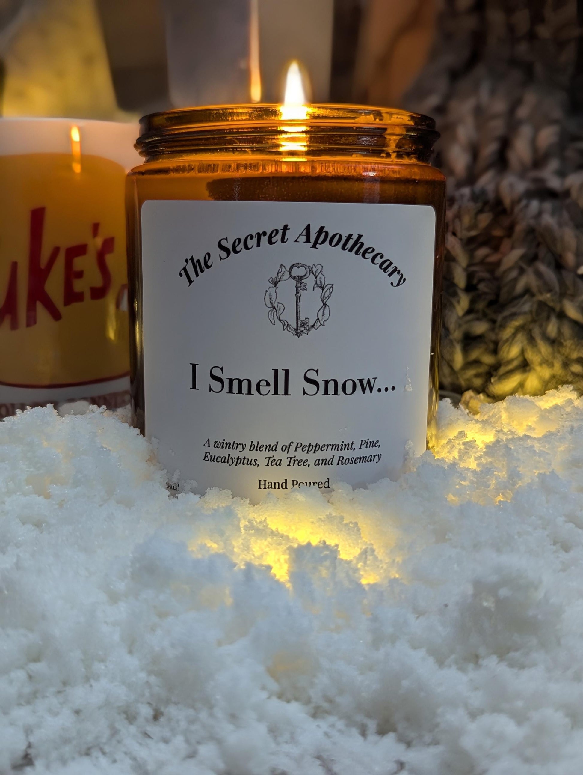I Smell Snow... Luxury Scented Candle - 100% Organic Soy Wax With Premium Essential Oils in Amber Glass Jar. Gilmore Girls.