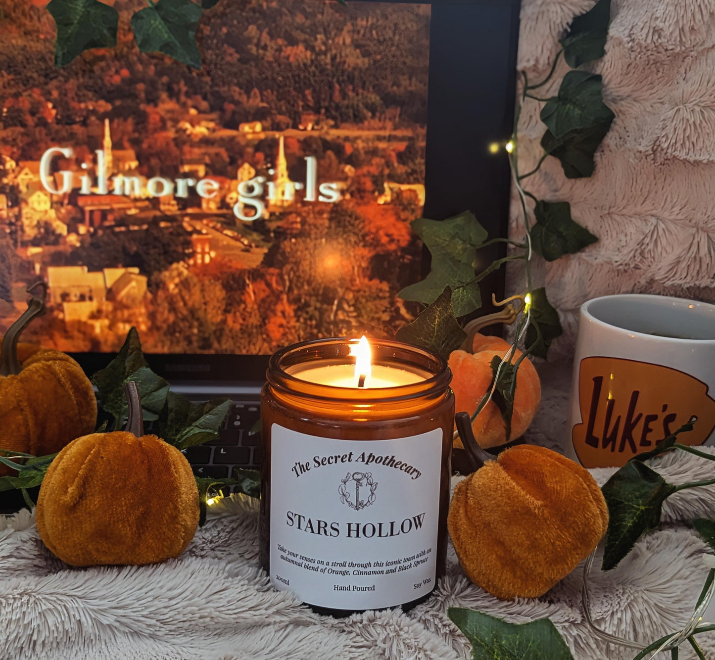 Stars Hollow Luxury Scented Candle - 100% Organic Soy Wax With Premium Essential Oils in Amber Glass Jar. Gilmore Girls.