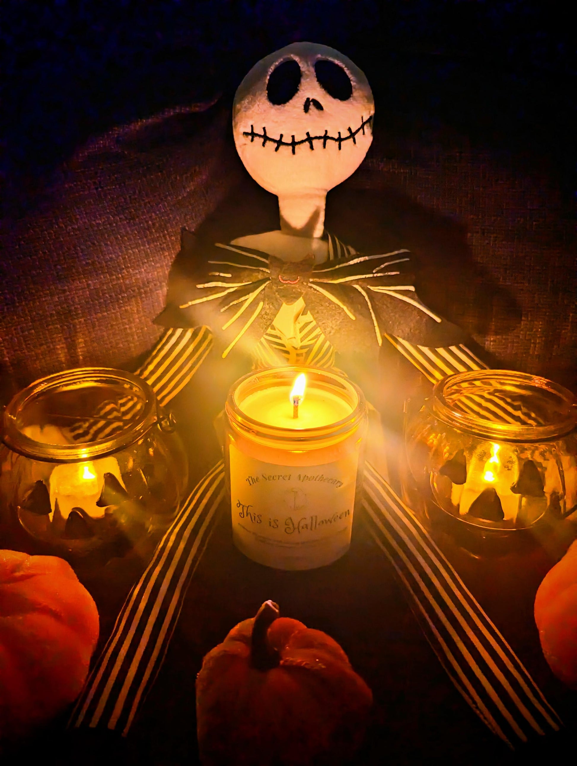 This is Halloween Luxury Scented Candle - 100% organic soy wax with premium essential oils in amber glass jar. Nightmare Before Christmas.