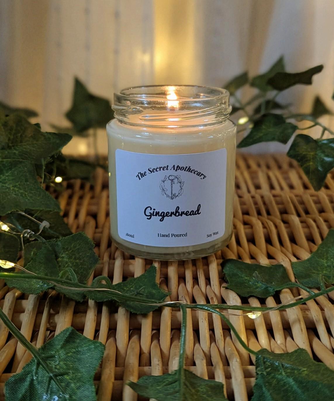 Gingerbread Scented Soy Candle: Essential Oils, Vegan, Eco-Friendly